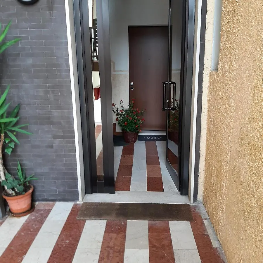 Appartamento Girasole, Сало Апартаменты