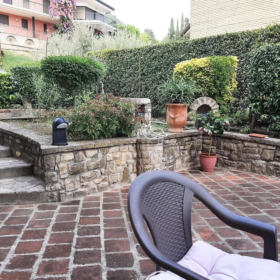 Appartamento Girasole, Saló Apartment