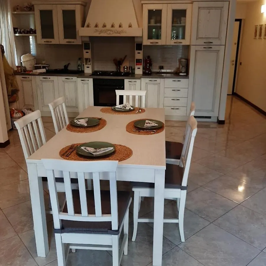 Appartamento Girasole, Saló 0*,  Italien